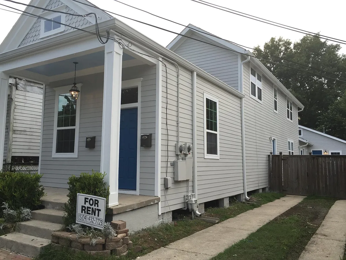 Building Photo - 2028 Burdette St