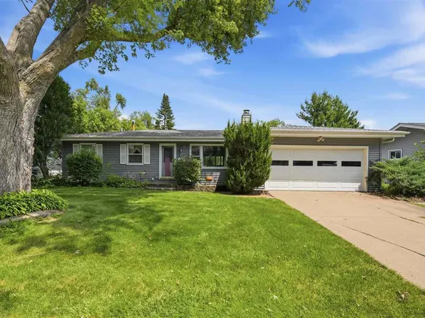 1616 Hollywood Blvd, Iowa City, IA 52240