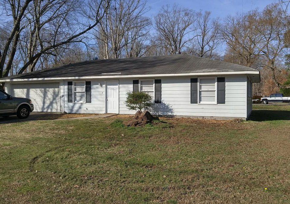 1st image of 2 Evelyn Dr