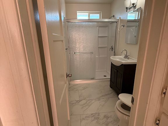5th image of 4227 Winona Ave