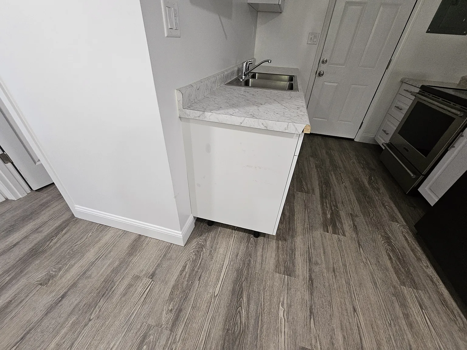2 bed, 700 sqft, $800 — Photo 4