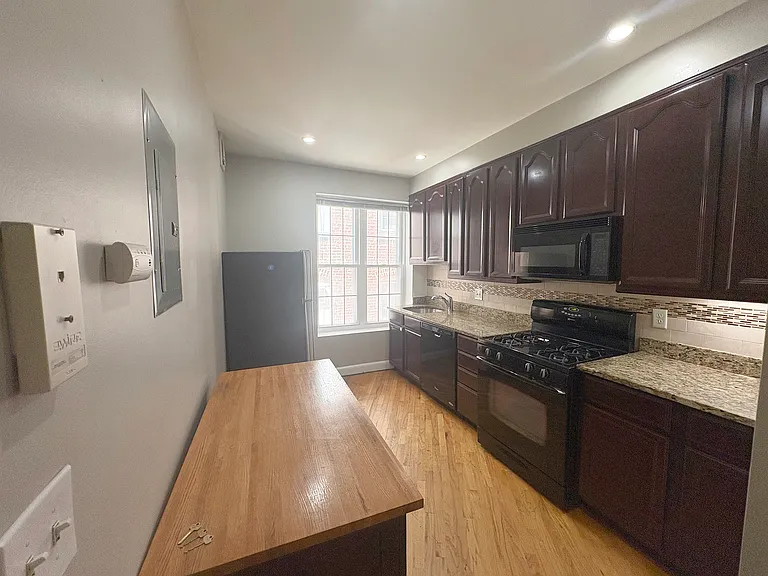 66 Beacon St #2A — Photo 13