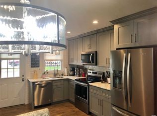 184 Ventry Ct UNIT B, Ridge, NY 11961