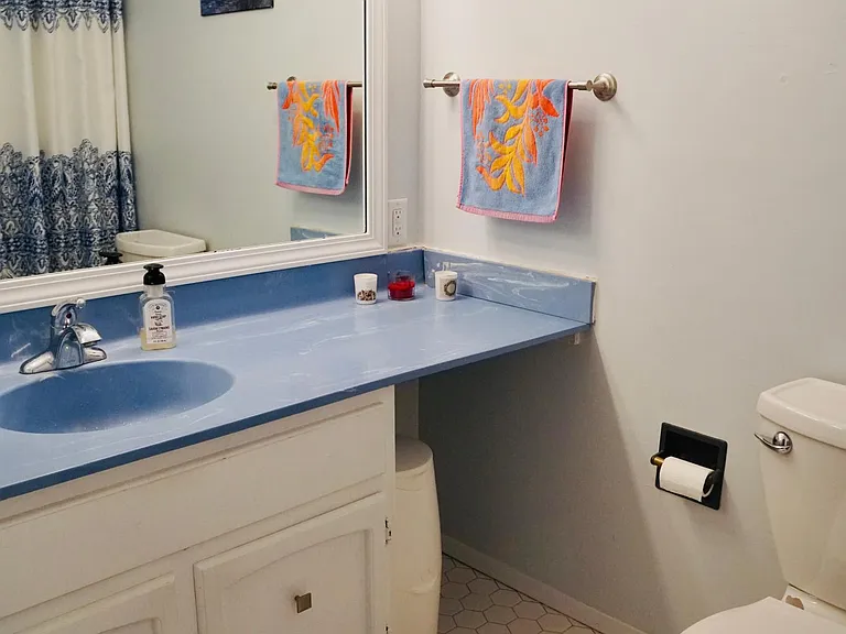 1303 Kingsridge Ct #D — Photo 17