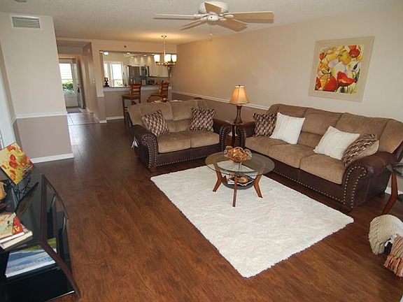 5th image of 821 Waterside Dr Unit 103