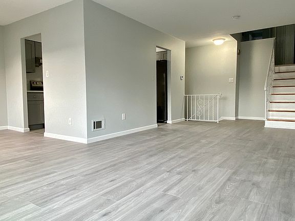 3rd image of 24070 67th Ave Floor 2