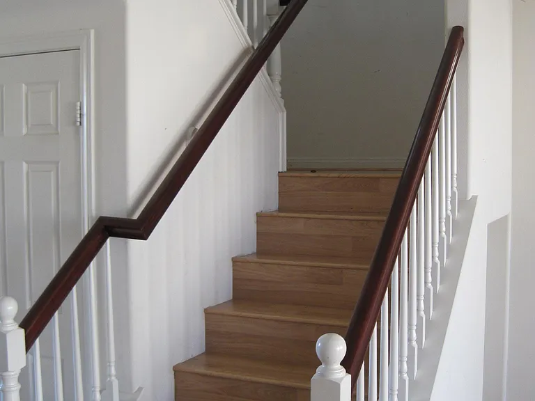 7593 Cloverhill Dr — Photo 9