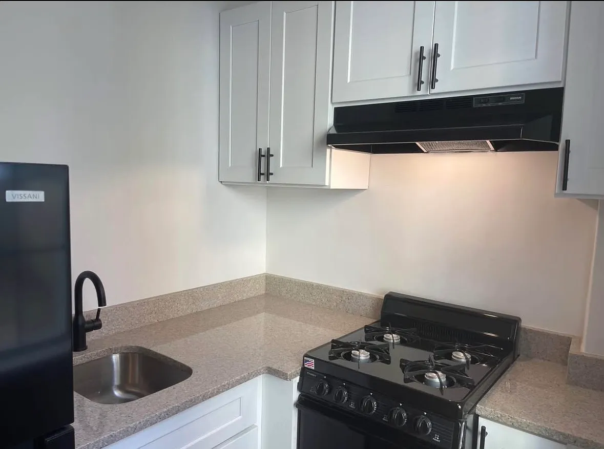 17 Seventh St - 5 — Photo 2