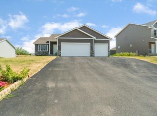 1702 Misty Cir, Buffalo, MN 55313