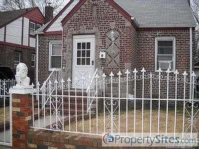 1st image of 11832 202nd St