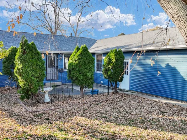 849 N Piatt St, Bement, IL 61813