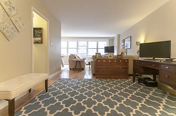 Rented by Nest Seekers International | media 2