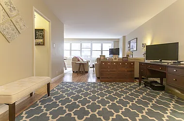 Rented by Nest Seekers International