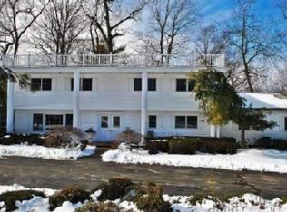 2 Mallard Rd, Manhasset, NY 11030