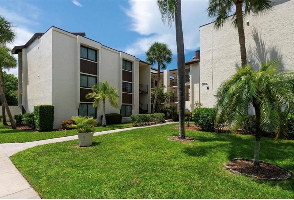 1st image of 2209 Belleair Rd APT C13