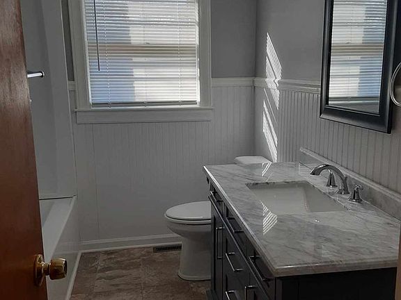 2nd image of 1507 N Frye Ave