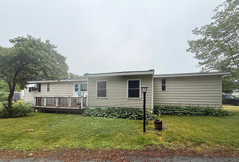 1st image of 18 Taunton St #34