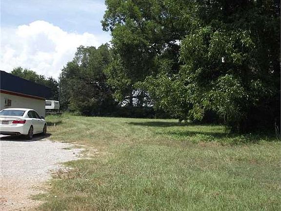 4th image of 2080 Albert Turner Sr Memorial Hwy