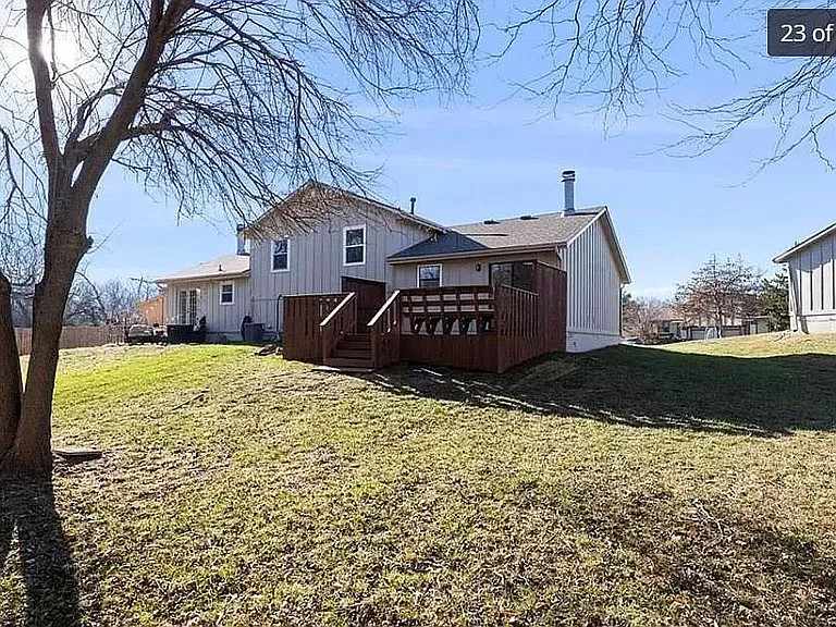 15914 W 123rd St — Photo 14