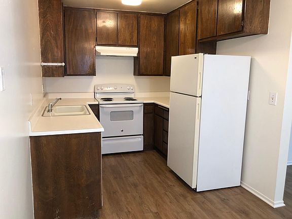 3rd image of 47 Dearborn Pl APT 20