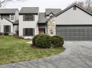 41 Deer Ford Dr, Lancaster, PA 17601