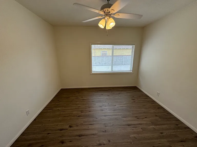 2014 N Parish Pl #2018 — Photo 32