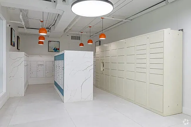 475-476 Main St #618 — Photo 17