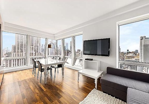 2nd image of 400 5th Ave APT 31H
