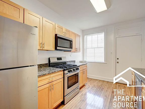 2nd image of 3572 W Lyndale St #1A