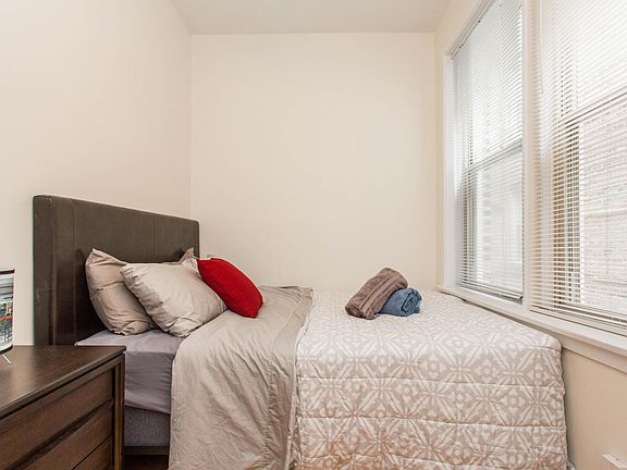 4th image of 2611 W Augusta Blvd APT 1