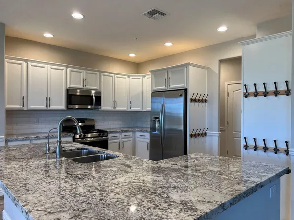 2425 W Bronco Butte Trl, Phoenix, AZ