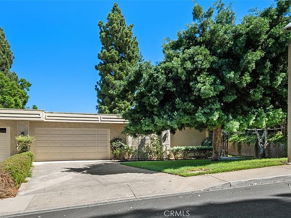 2nd image of 5581 Via Dicha Unit B