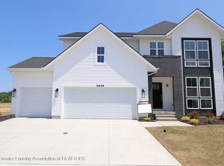 5626 Copper Creek Dr, Haslett, MI 48840