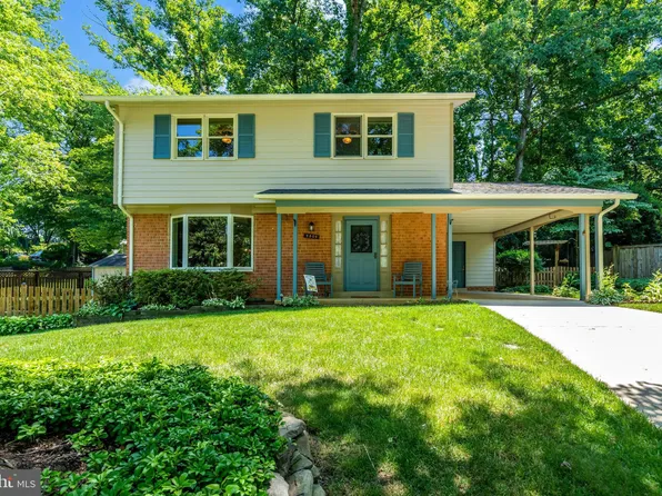 9809 Bacon Ct, Fairfax, VA 22032