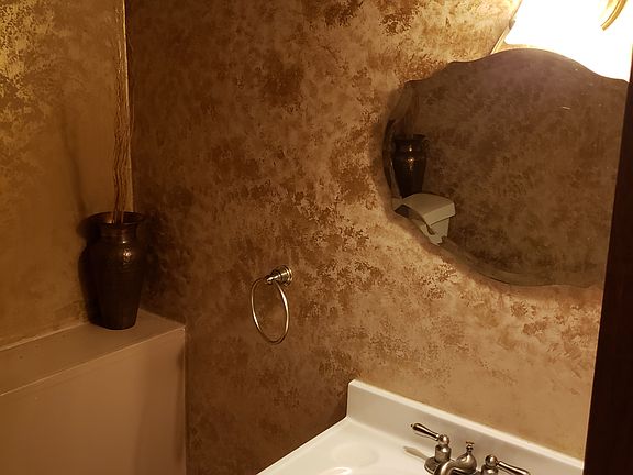 5th image of 130 Fairgreen Dr #1