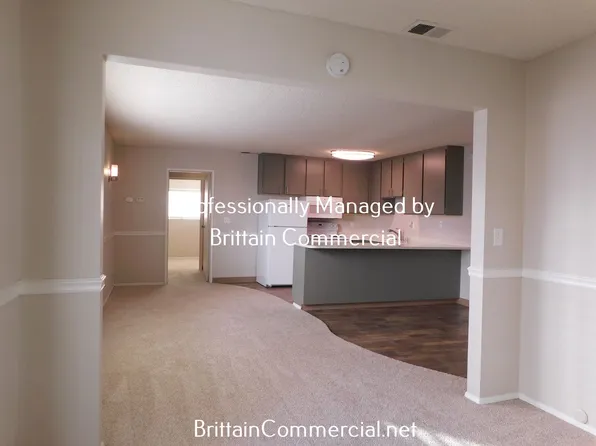 Near Everything, All Amenities! 1616 Q Street, Camellia Court Apartments, 1616 Q St APT 20, Sacramento, CA 95811