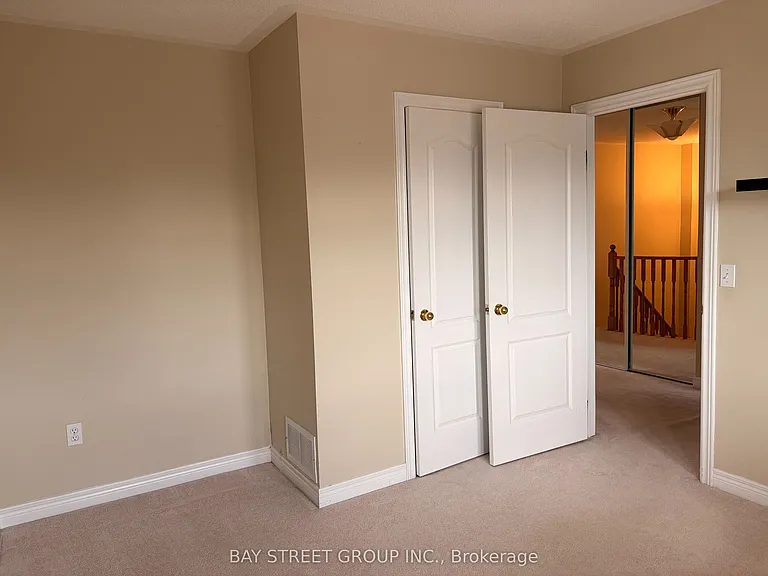 211 Stonebridge Dr — Photo 13