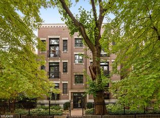 823 W Wolfram St #1W, Chicago, IL 60657