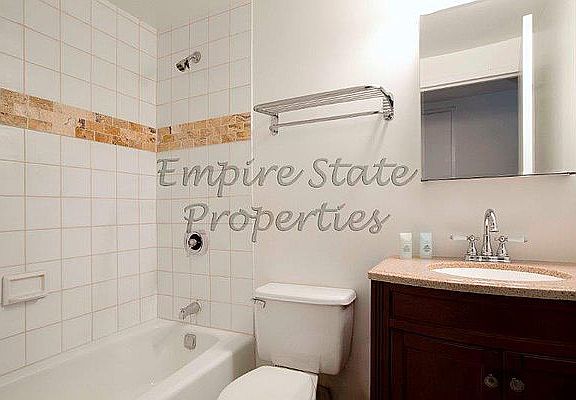 5th image of 150 W 51st St APT 1507