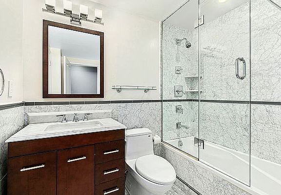 5th image of 106 Central Park S APT 20L