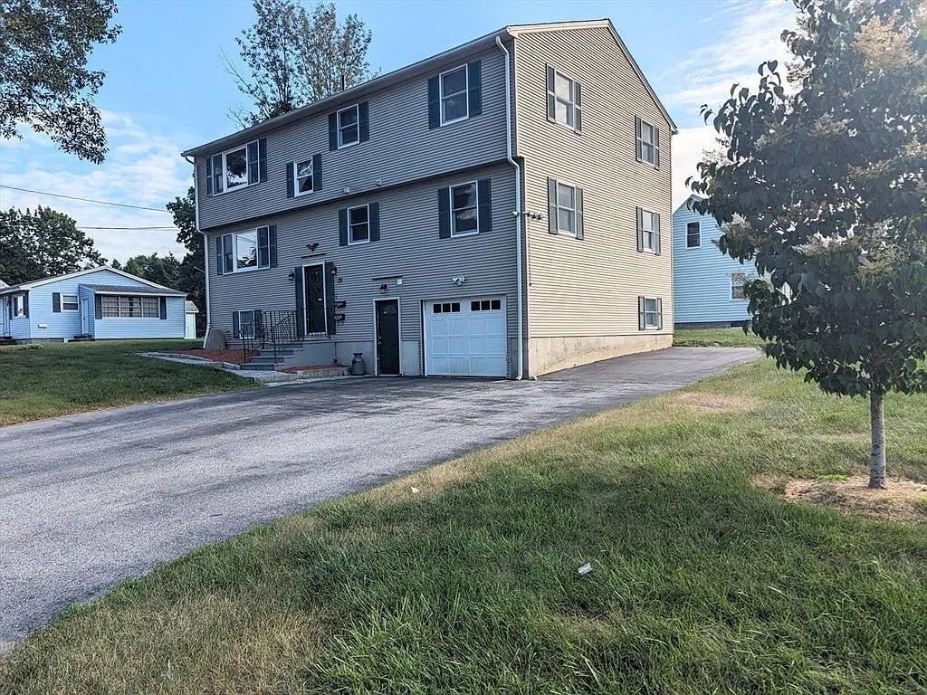 3 bed, 1526 sqft, $2,300 — Photo 4