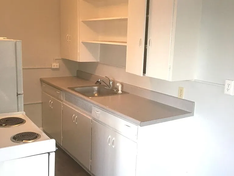 2500 E Denny Way — Photo 2
