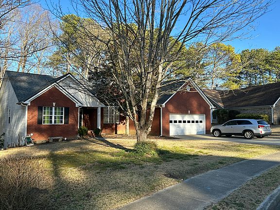 3rd image of 2015 Heatherton Rd