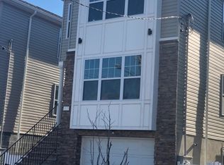 99 N 6th St, Newark, NJ 07107