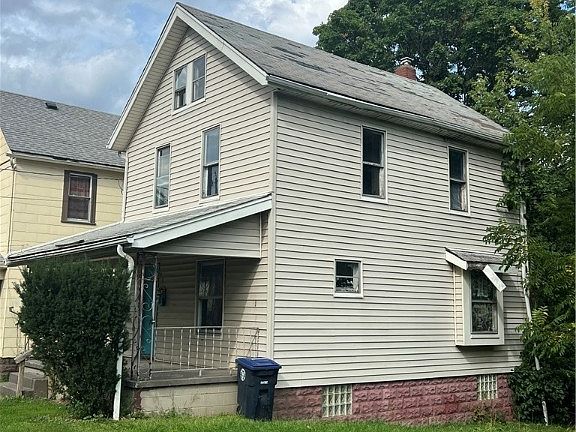 3rd image of 421 McGowan St