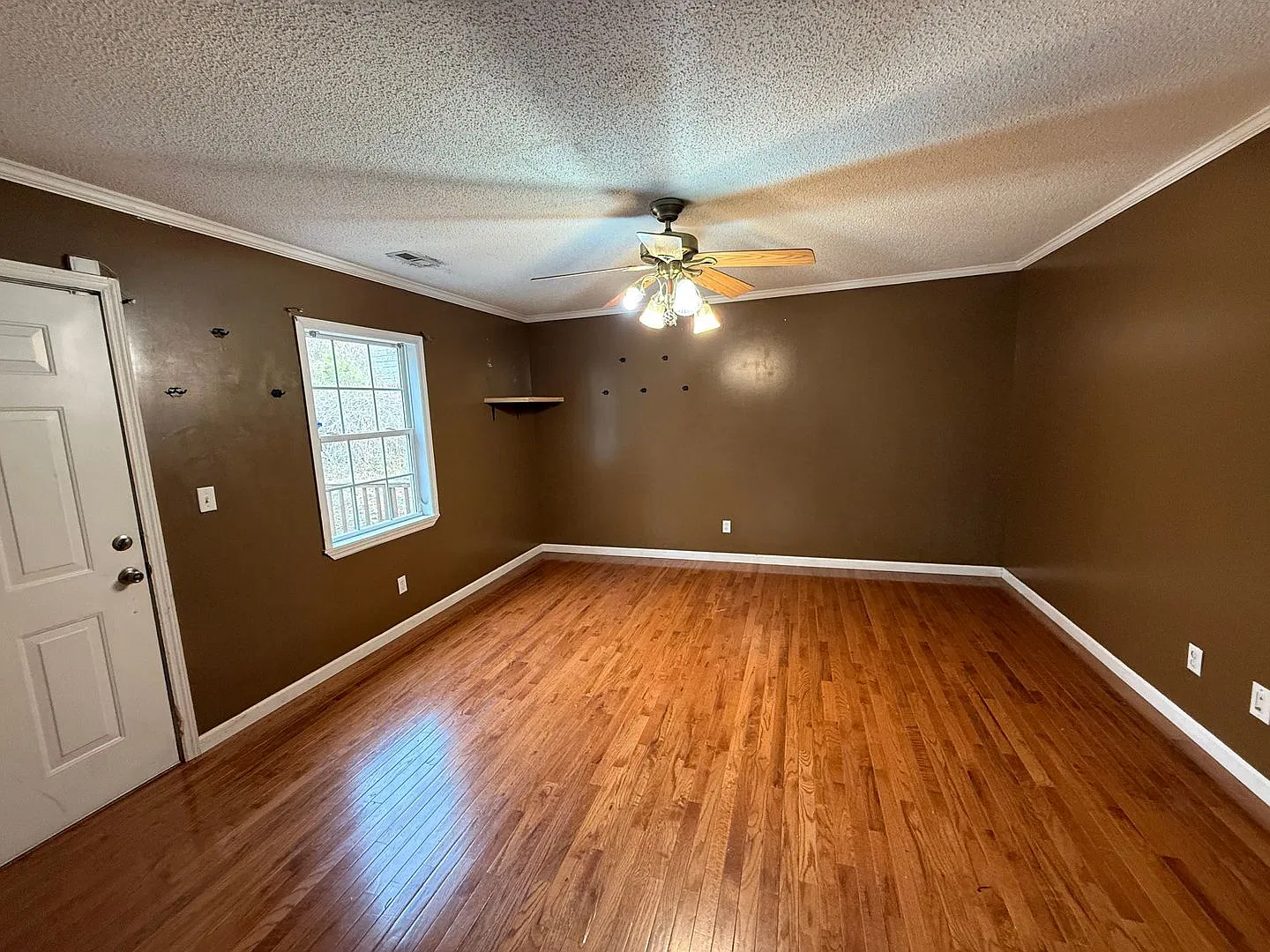 Guntersville, AL Home for Rent with Lake Views! — Photo 2