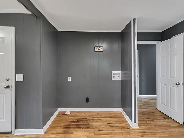 1013 Madison St — Photo 17