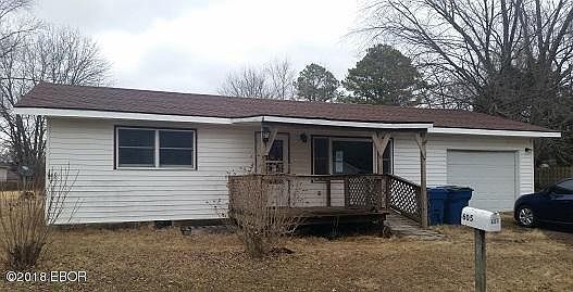1st image of 605 W Kennedy Dr