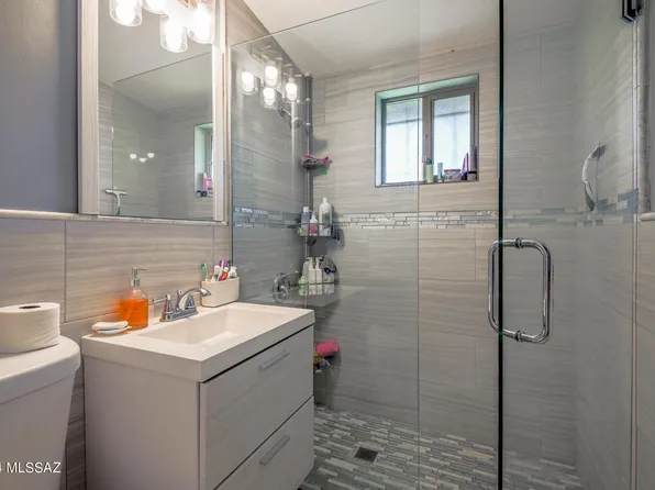 6152 E 21st St, Tucson, AZ 85711