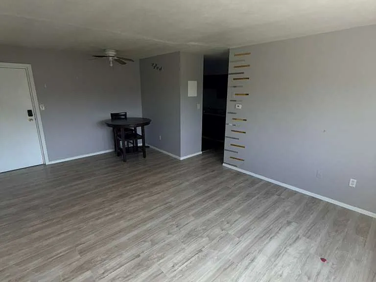 3265 E 143rd St #1 — Photo 1